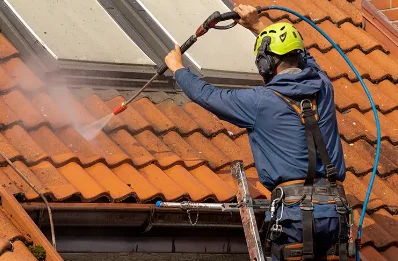 Démoussage et hydrofuge de toiture à Fresville