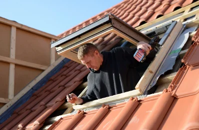 Pose de fenêtres de toit Velux à Fresville